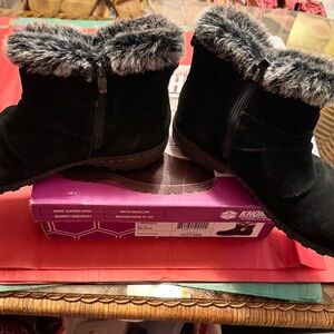 Khombu Lindsey Black Boots